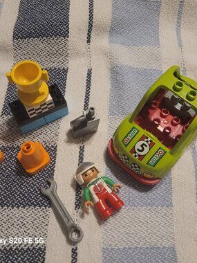 Lego Duplo set 10589 Octan car